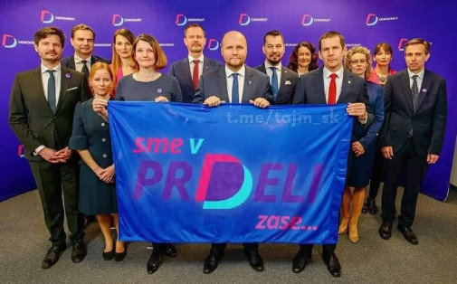 DEMOkrati...
